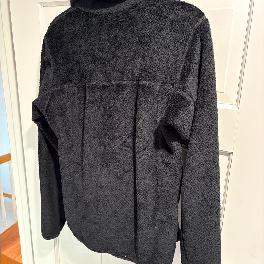 Patagonia Black Fleece Pullover - Picture 5 of 6